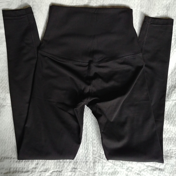 High Waisted Workout Leggings - Picture 4 of 4